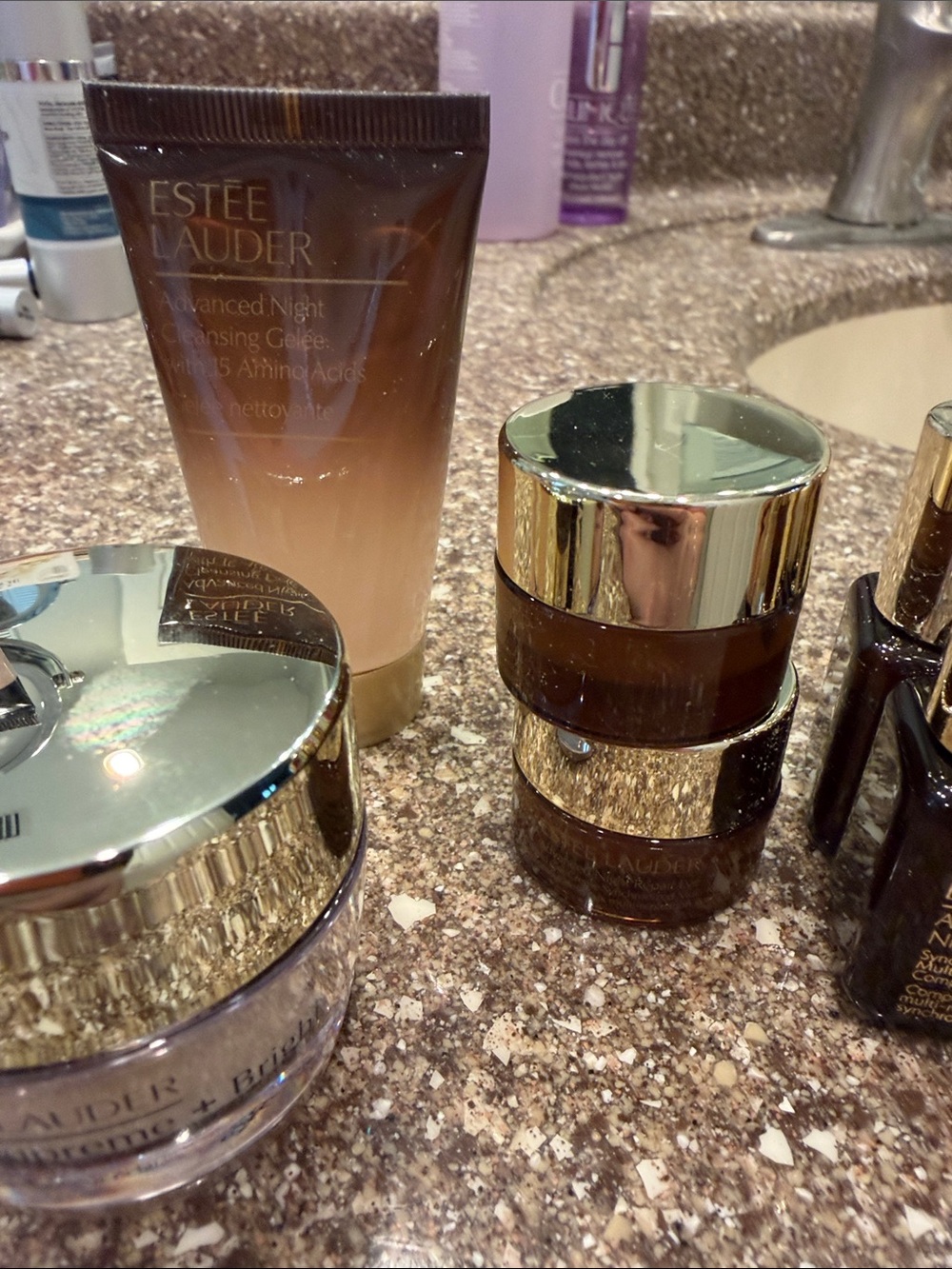 Estee Lauder skincare set with gold and pink accents - Picture 6 of 6